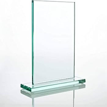 une trophée en verre